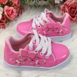 Tênis de Cadarço Rosa Chiclete C/ Aplique Borboletas Meninas