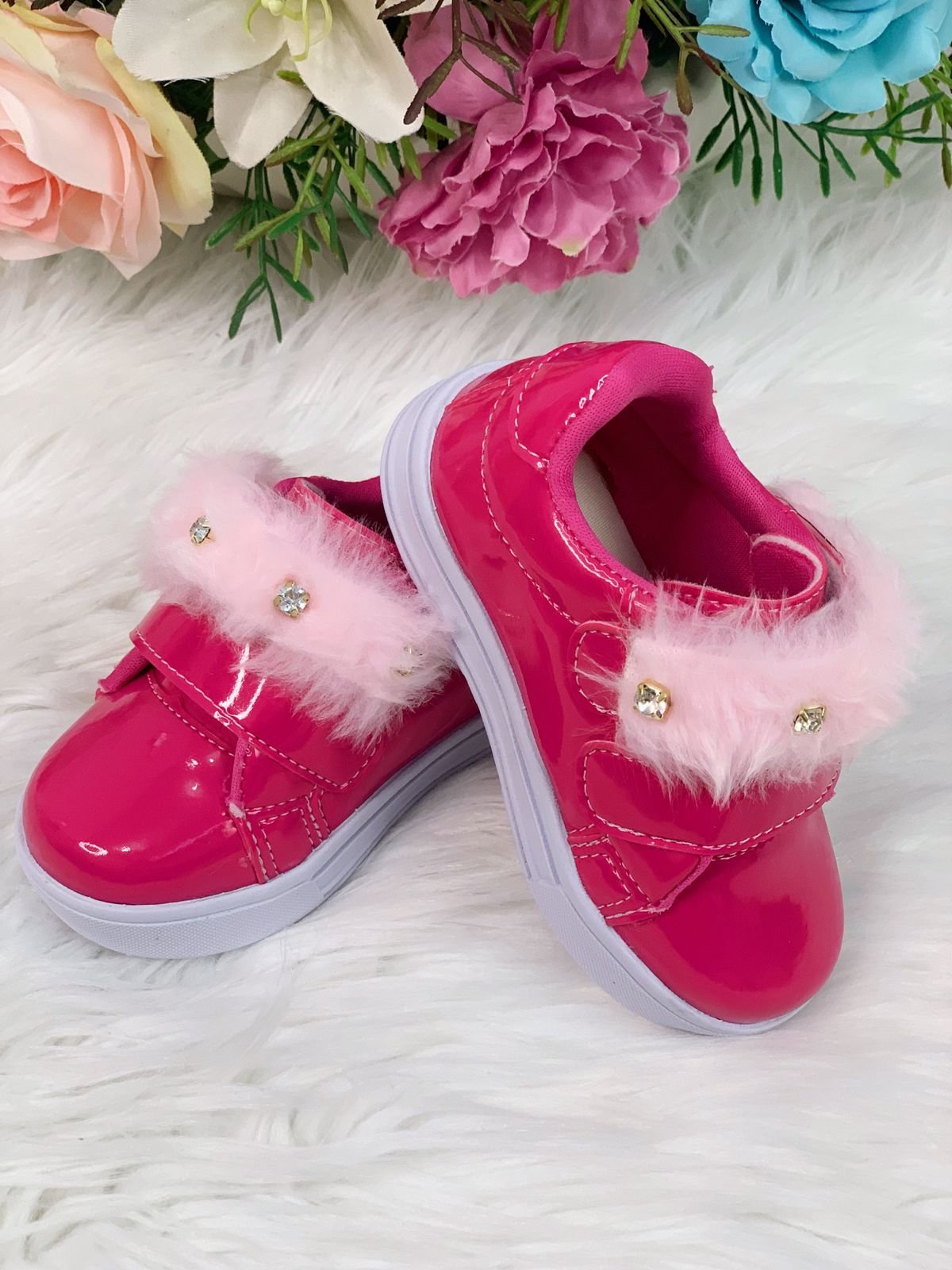 Tênis Pink Verniz Com Pelúcia e Strass Meninas - Imagem 3