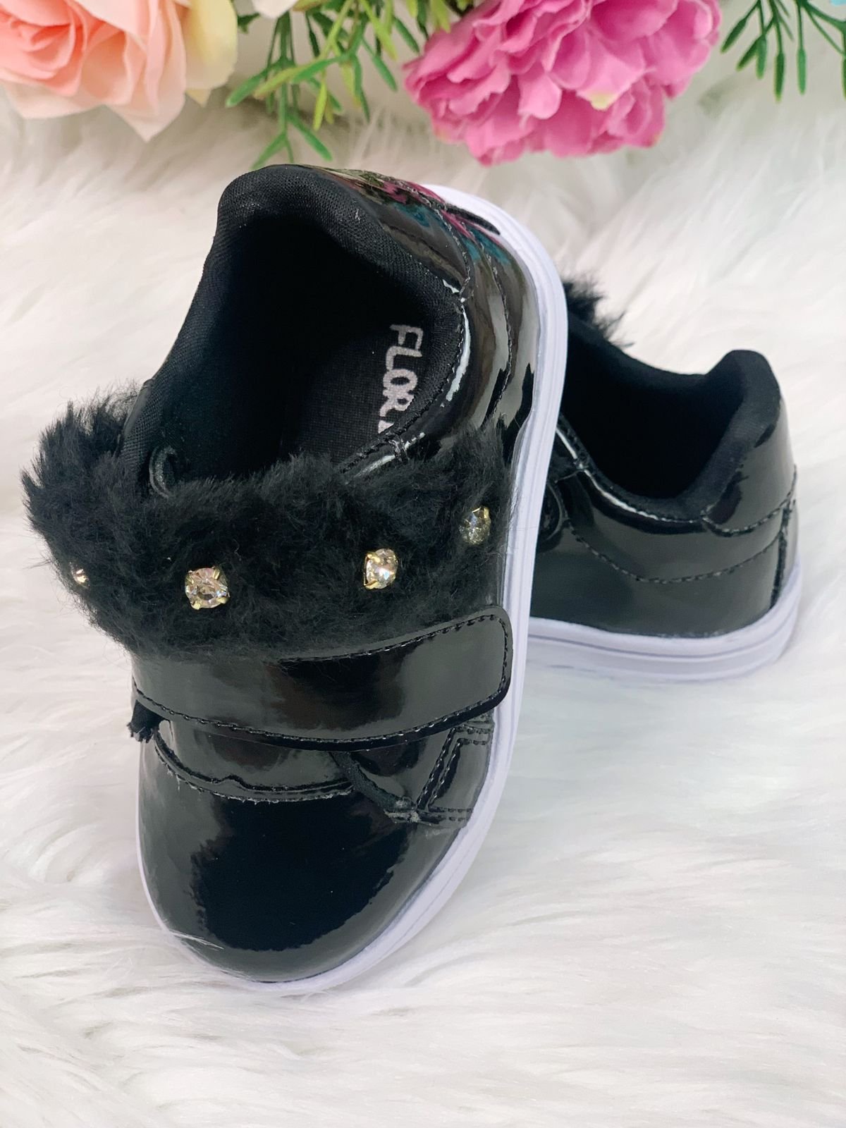 Tênis Preto Verniz Com Pelúcia e Strass Meninas - Imagem 3