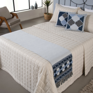 Kit Peseira de Cama Grécia 5 Peças Queen 60% Algodão / 40% Poliéster Jacquard com Franja Acompanha Almofadas Cheias